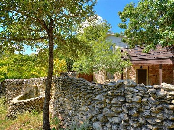 3rd image of 5958 Highland Hills Dr