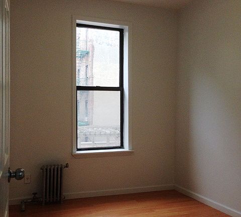 5th image of 31 Market St APT 8