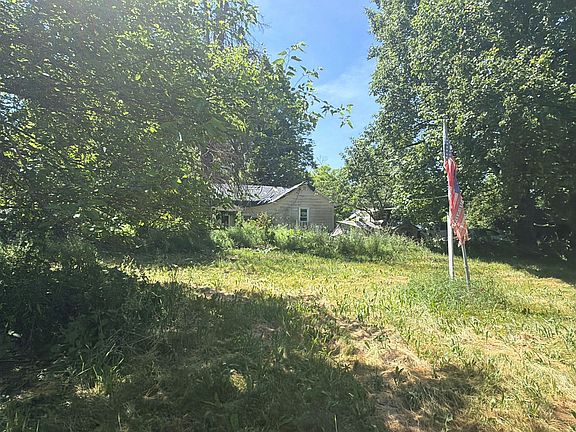 3rd image of 6323 Tuscarawas Rd