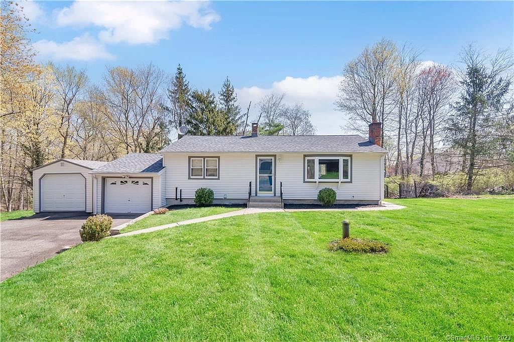 12 Joy Rd, Middlebury, CT 06762 Zillow