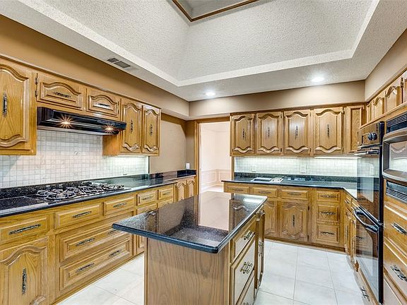 2nd image of 9243 Moss Haven Dr