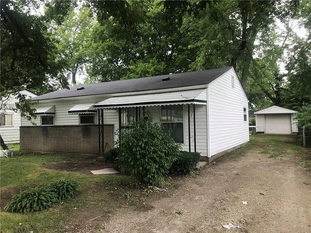 2608 Manlove Ave photo 1