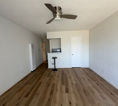 3rd image of 11906 Goshen Ave APT 8