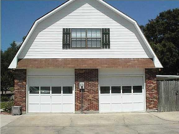 5th image of 110 Cedarwood St
