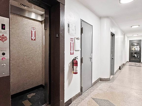 5th image of 73 Lexington Ave APT 6