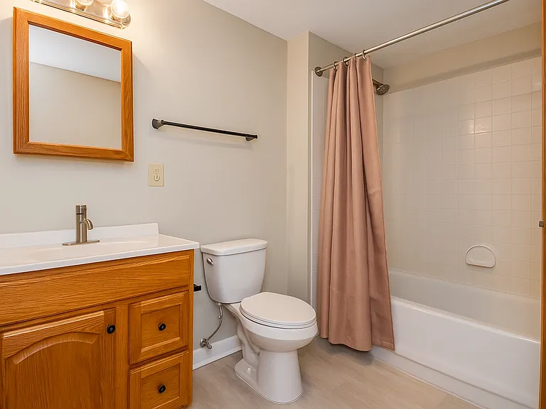Pleasantwood Apartments and Townhomes — Photo 7