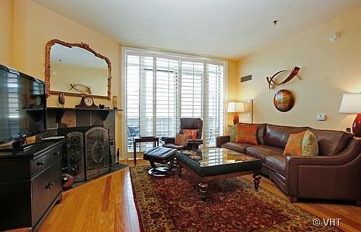 4th image of 1515 S Prairie Ave Unit 1401