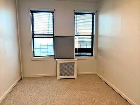 4th image of 1610 Taylor Ave APT 1R