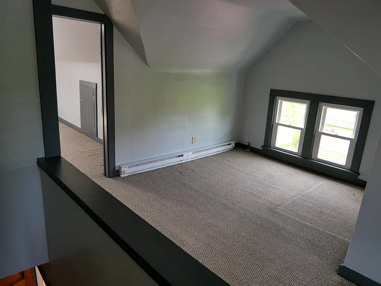 1193 Hall Ave — Photo 33