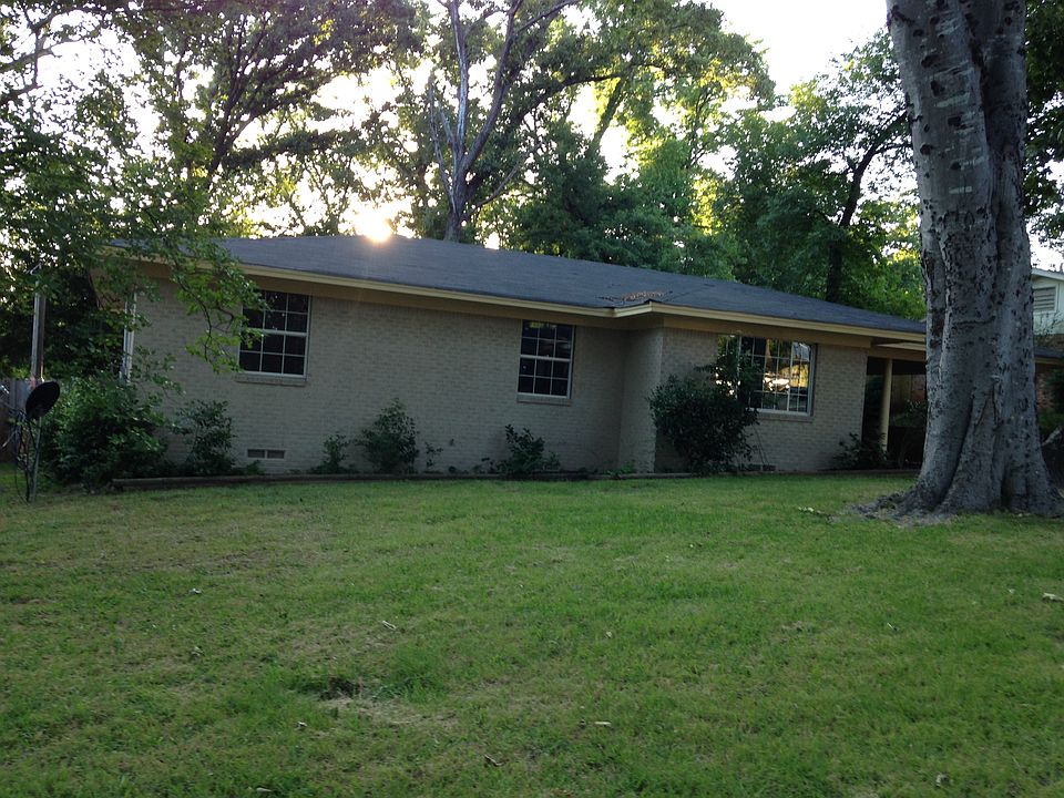 2nd image of 1603 Fowler St