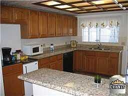 2nd image of 5704 Lindley Ave