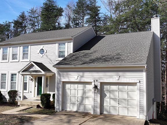 5th image of 30 Westhampton Ct