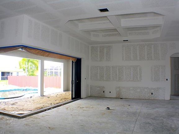 5th image of 2535 SW 25th St
