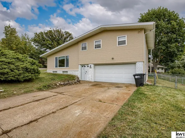 4411 Sunny Slope Ave, Omaha, NE 68134