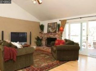 942 Via Montanas, Concord, CA 94518