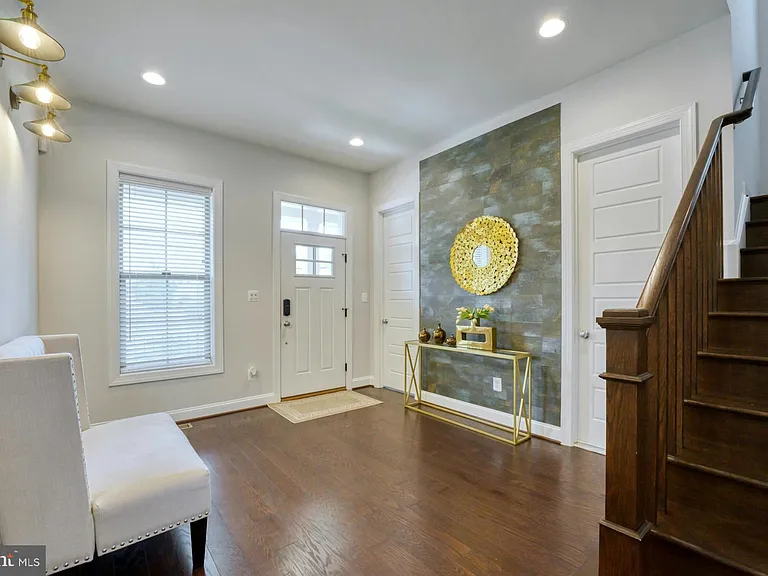 42046 Darlene Pl — Photo 3