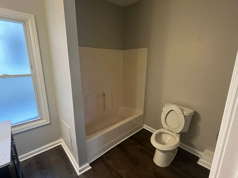 7728 Elton Ave — Photo 4