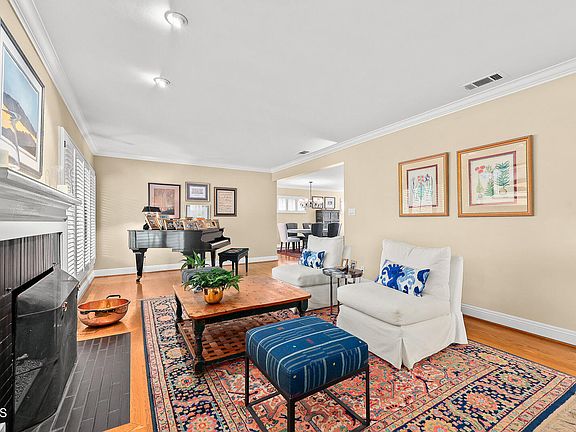 5th image of 4532 Belita Ln