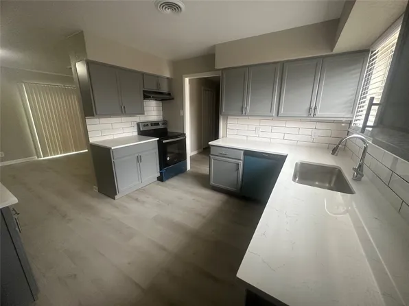 407 E Lilly Ln, Arlington, TX 76010