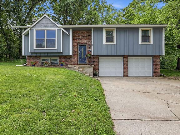 2nd image of 126 Beach Dr
