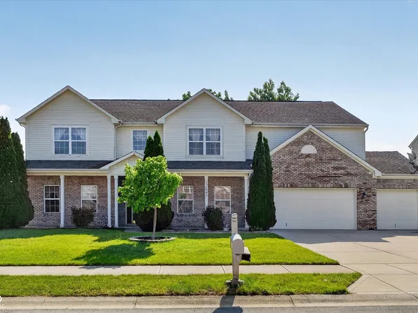 12897 Broncos Dr, Fishers, IN 46037
