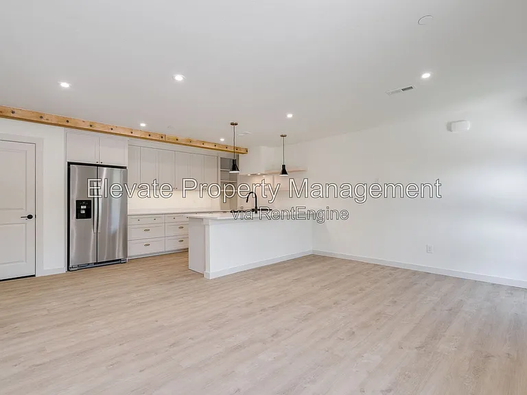 844 NW 43rd St #102 — Photo 9