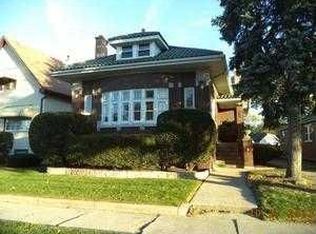 6928 Riverside Dr, Berwyn, IL 60402