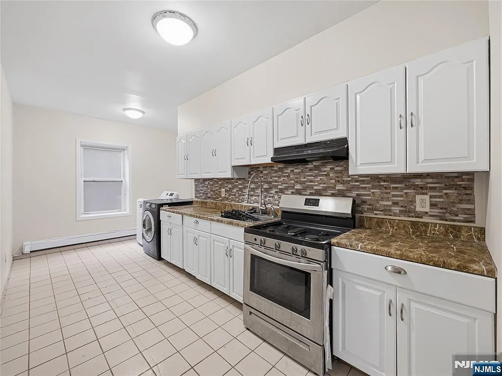 1-2 Hilliard Avenue, Edgewater, NJ 07020 — Photo 3