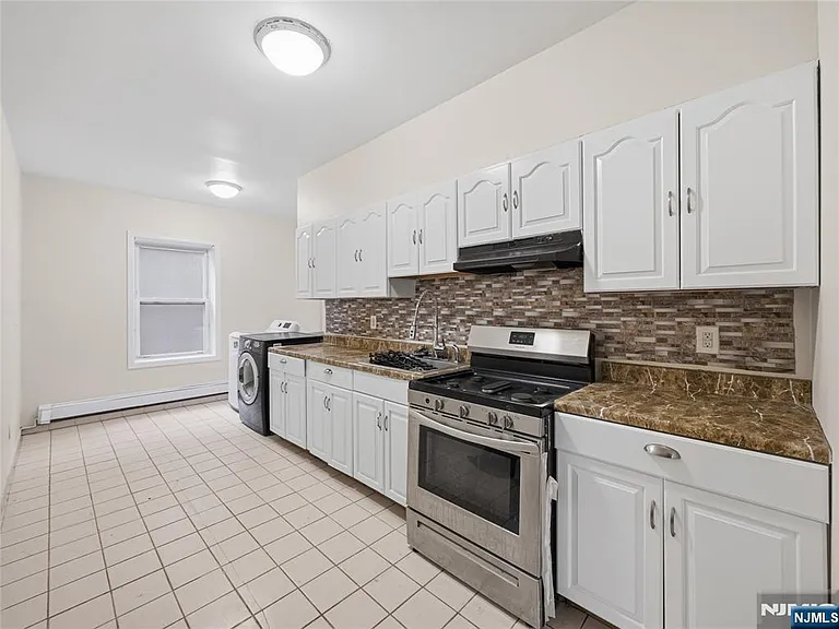 1-2 Hilliard Ave #1 — Photo 3