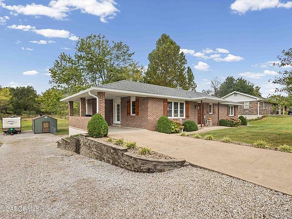 5th image of 624 Callaway Dr