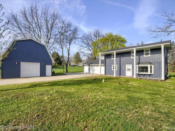 1012 Turner St, Dewitt, MI 48820