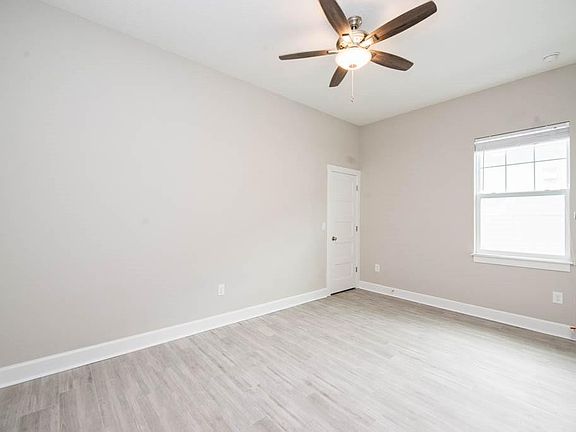 3rd image of 1637 24th Ave N