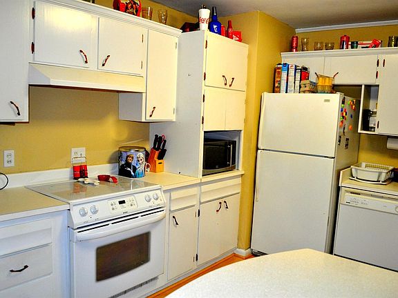 5th image of 2085 Saint Teresa Dr