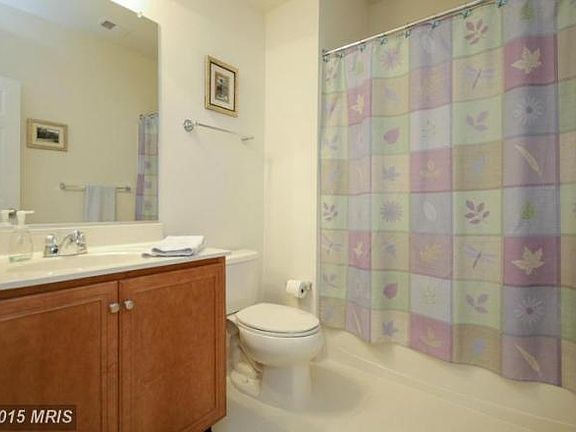 Lower Level Full Bath