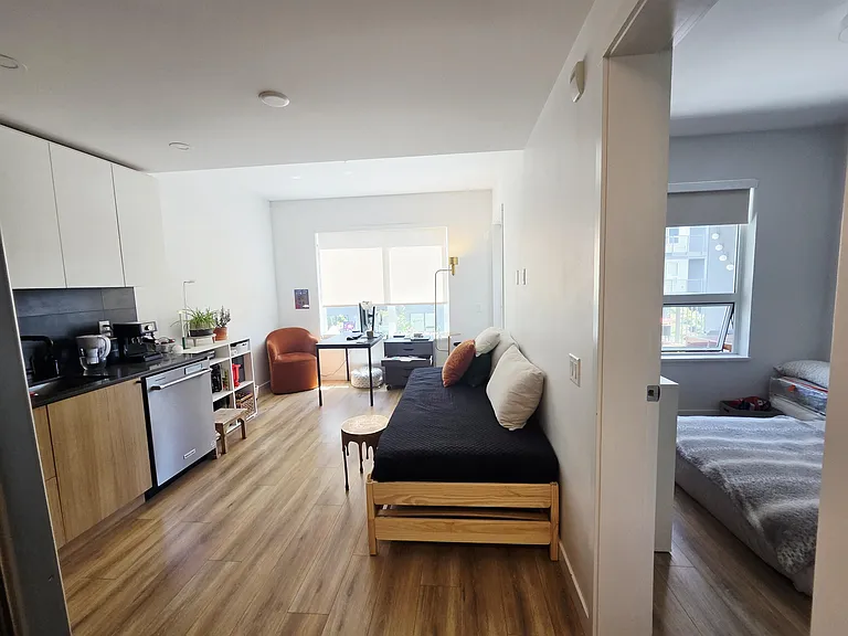 648 Lea Ave #302 — Photo 2