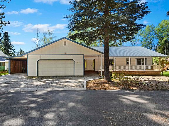2nd image of 800 Evergreen Dr