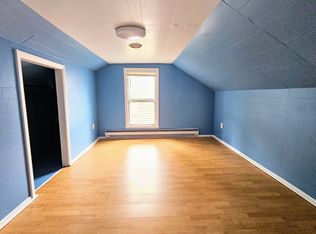 2 Decatur St #2, Burlington, VT 05401