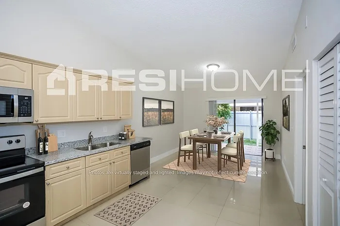 3 bed, 2.0 bath, 1170 sqft, $2,995 — Photo 3
