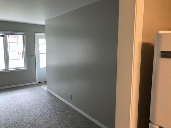 4th image of 230 N 30th St