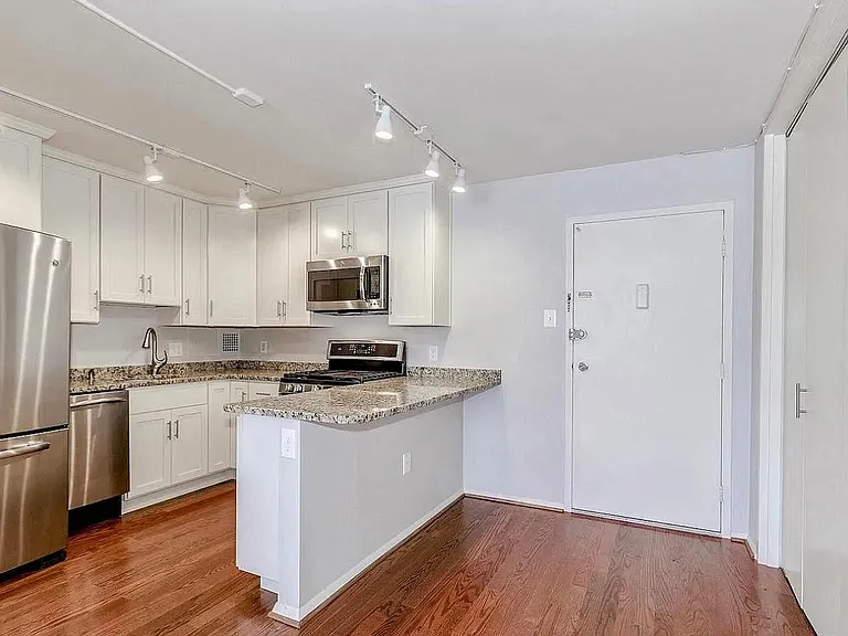 2401 H St NW #706 — Photo 10