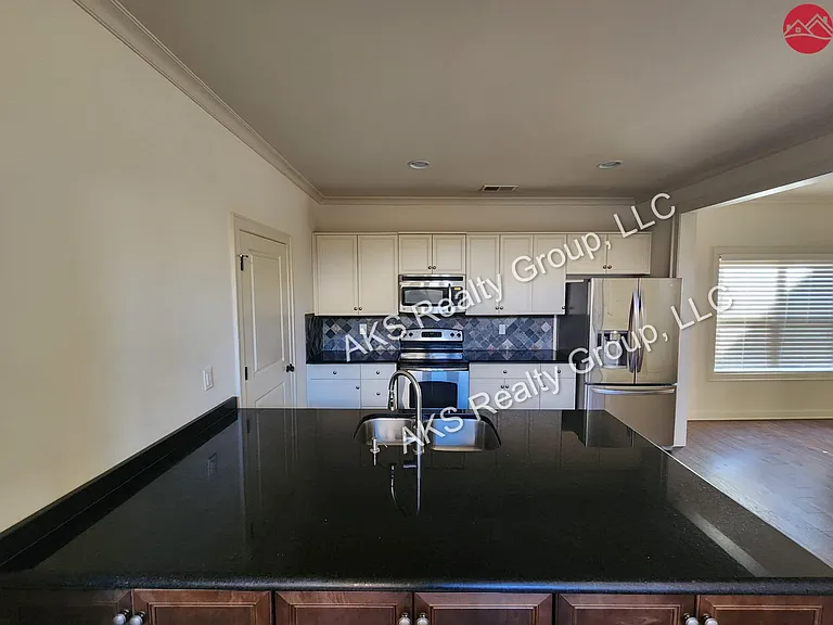 4613 Riverview Dr — Photo 5