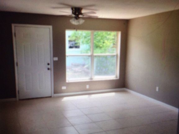 3rd image of 2300 Southwest Cir