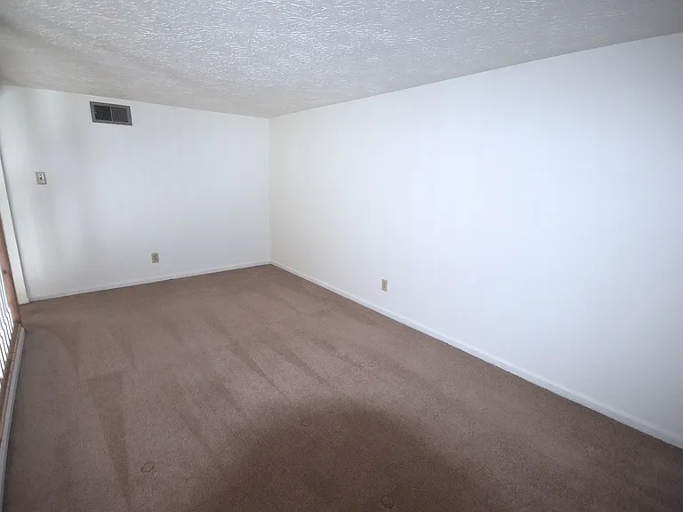 Waveland Place Apartments — Photo 62