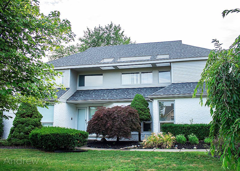 1st image of 29803 White Hall Dr