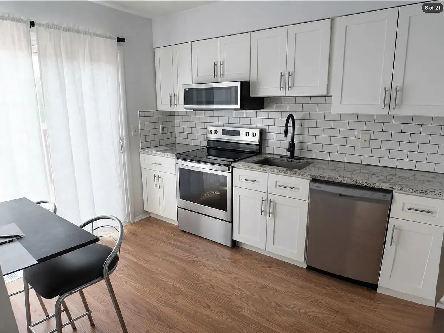 3 bed, 2.5 bath, 1780 sqft, $3,290 — Photo 3