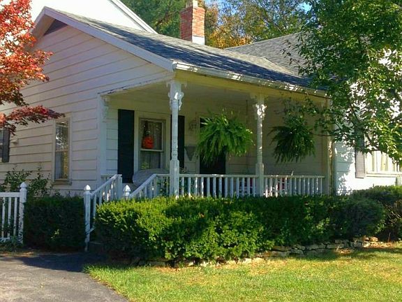 Awesome front porch
