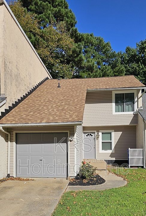 1st image of 643 Pine Bnd