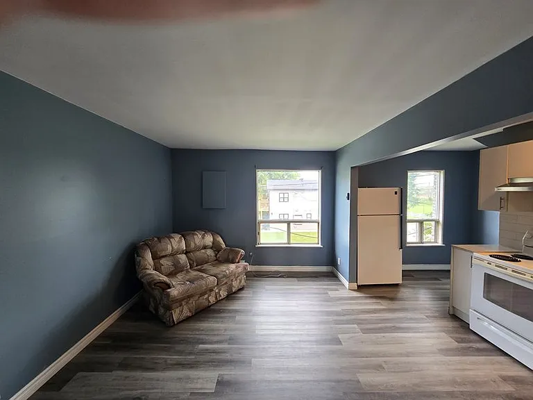 342 Talbot St #2C — Photo 2