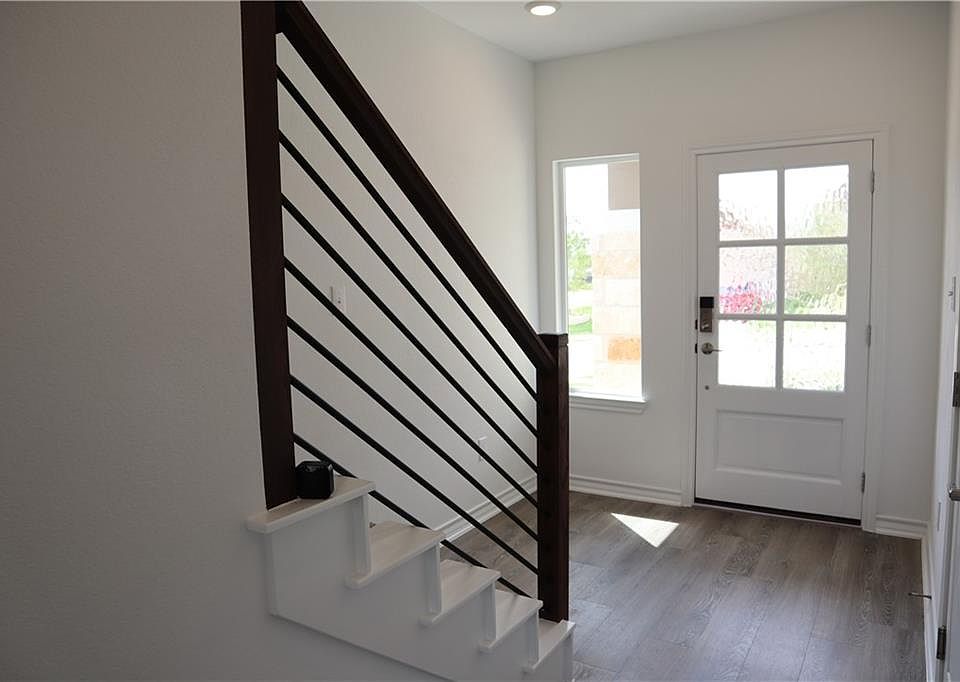 1st image of 179 Madrono Dr