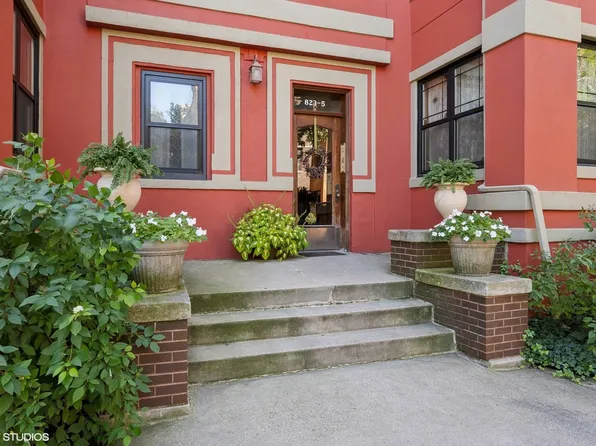823 W Gunnison St #1E, Chicago, IL 60640